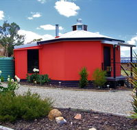 Zuny Yurt - Southport Accommodation
