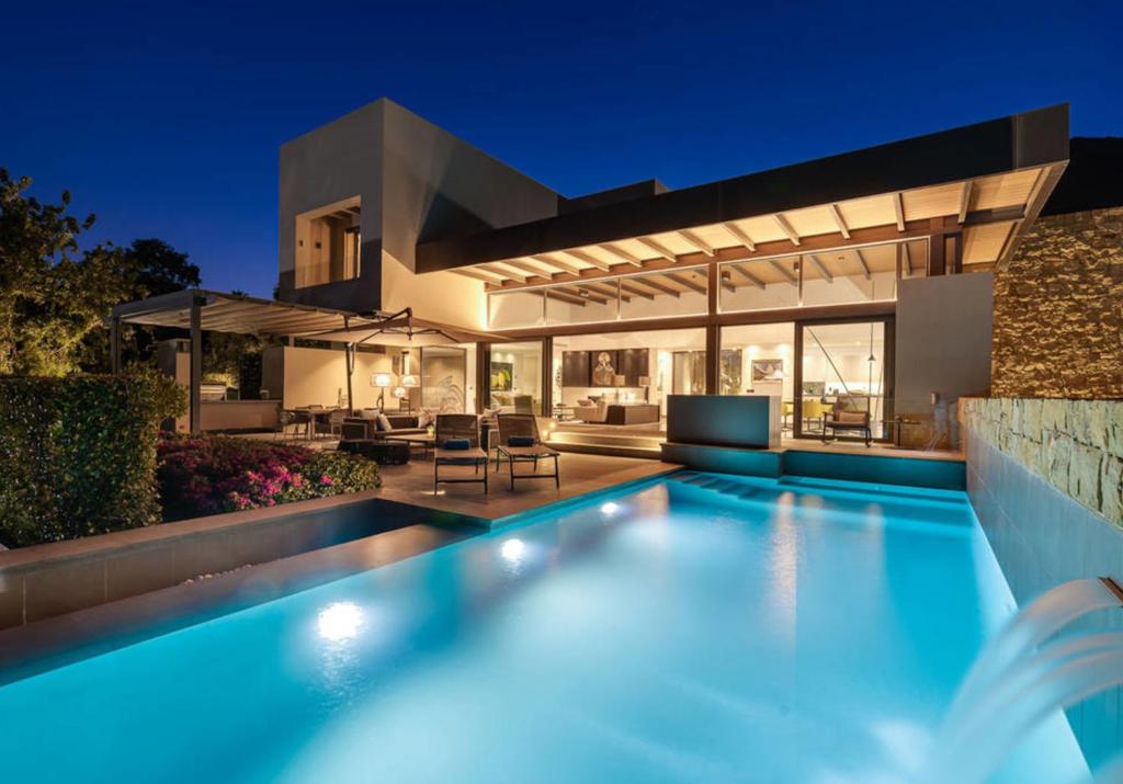 Kawana Waters QLD Accommodation Southport