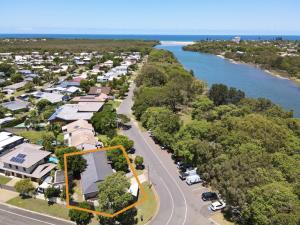 Coongarra Esplanade 41 Lakeshores - Accommodation Southport 3