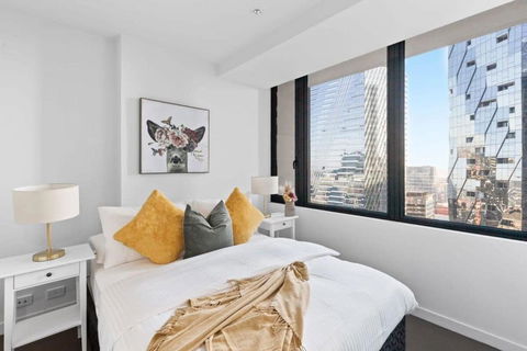 A 2BR Apt With City Views Next To Southern Cross - Southport Accommodation 0