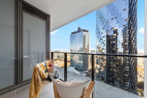 A 2BR Apt With City Views Next To Southern Cross - Southport Accommodation 2