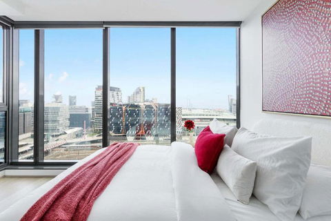 A 2BR Apt With Harbour Views And FREE Parking - Southport Accommodation 1