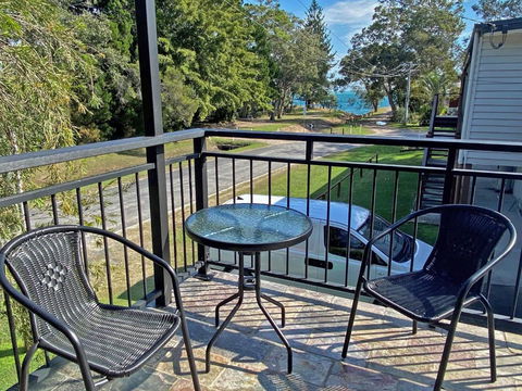 A BEACH AFFAIR - Southport Accommodation 0