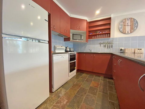 A BEACH AFFAIR - Southport Accommodation 4