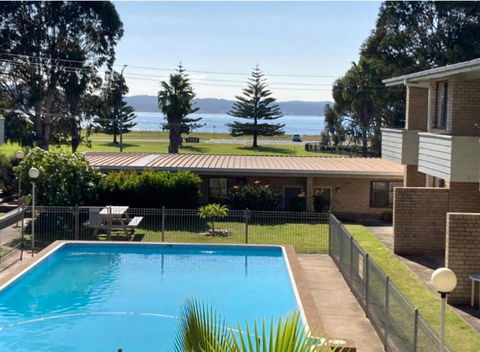 A Beach Front Apartment - Southport Accommodation 2