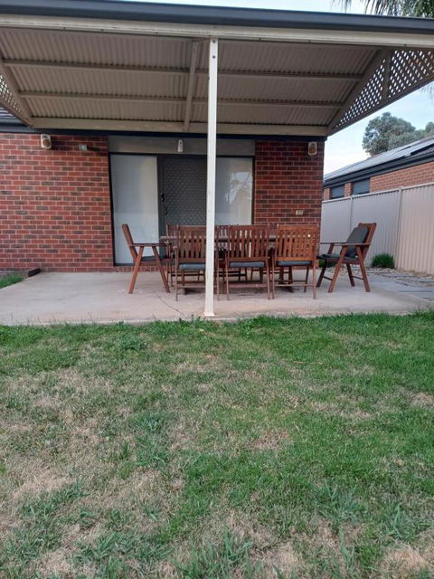 A Beautiful And Spacious Home. - Southport Accommodation 2