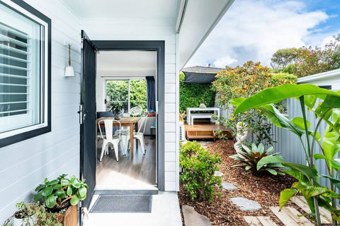 A Chic Coastal Hideaway At Toowoon Bay Beach - Southport Accommodation 0