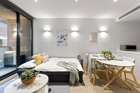 A Chic & Comfy 2BR Apt Near Federation Square - Southport Accommodation 1
