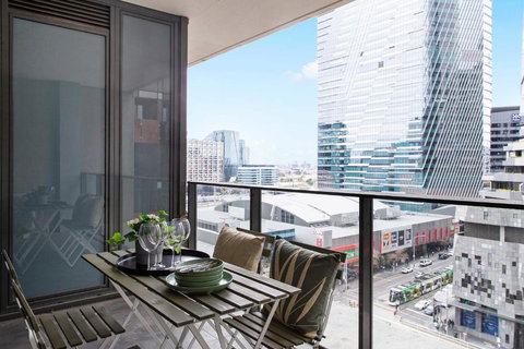 A Cozy 2BR Apt Next To Southern Cross FREE Parking - Accommodation Southport 0