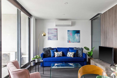 A Cozy 2BR Apt Next To Southern Cross FREE Parking - Accommodation Southport 1