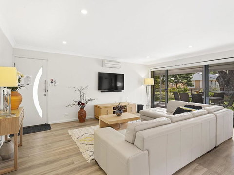 A Homely House 6 Mistral Close - Accommodation Southport 2