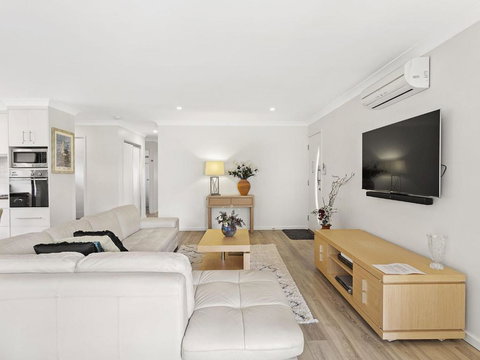 A Homely House 6 Mistral Close - Accommodation Southport 3