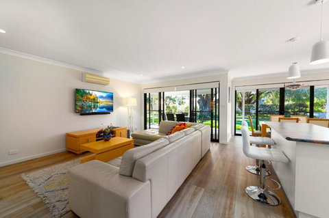 A Homely House 6 Mistral Close - Accommodation Southport 4