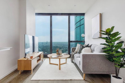 A Sky-high Metropolis Retreat Near The CBD - Accommodation Southport 4