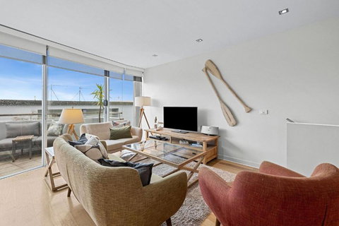 A Touch Of Class - Accommodation Southport 2