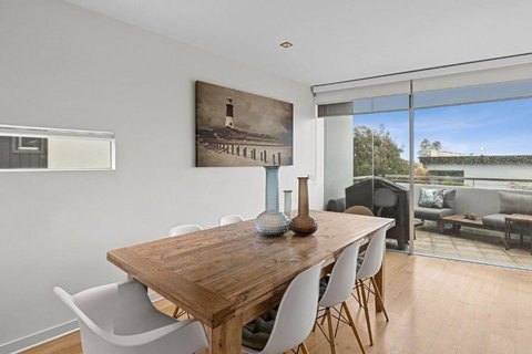 A Touch Of Class - Accommodation Southport 3