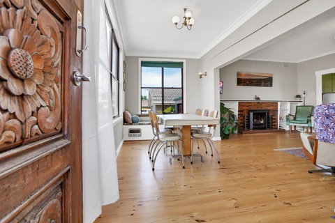 A Wave From It All - Accommodation Southport 1