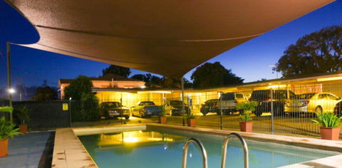 A & A Motel - Southport Accommodation 0