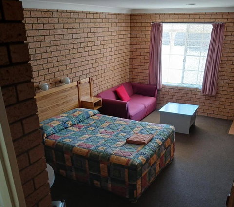 Aaron Inn Motel - Accommodation Southport 3