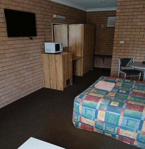 Aaron Inn Motel - Accommodation Southport 4