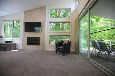 Aberdeen - Accommodation Southport 2