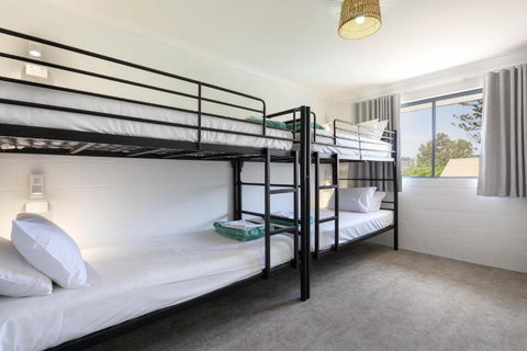 Abode Mooloolaba, Backpackers & Motel Rooms - Accommodation Southport 2