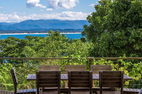 Above The Pass - Accommodation Southport 3