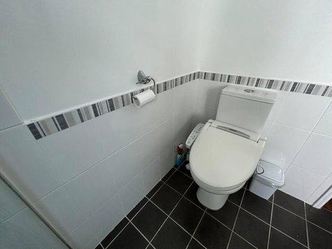 Absolutely Lakeside House, Quiet And Peace - Accommodation Southport 3