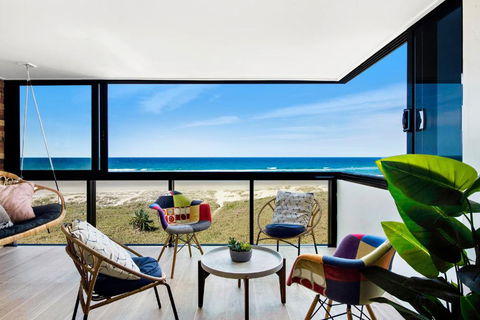 Absolutly Beachfront Surfers Paradise, Pure Shores! - Southport Accommodation 2
