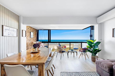 Absolutly Beachfront Surfers Paradise, Pure Shores! - Southport Accommodation 0