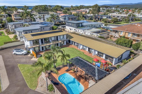 Admirals Lodge - Accommodation Southport 0