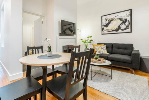 A Carlton Classic - Quaint Inner-City Getaway - Southport Accommodation 0