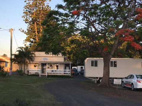 AAOK Riverdale Caravan Park - Accommodation Southport 1