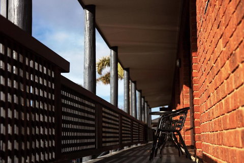 Admiral Motor Inn - Accommodation Southport 3