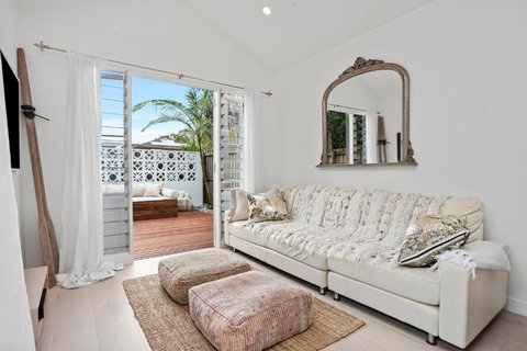 A Perfect Stay - The Boat House - Accommodation Southport 1