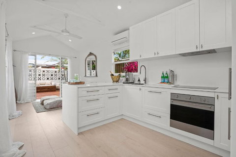 A Perfect Stay - The Boat House - Accommodation Southport 4