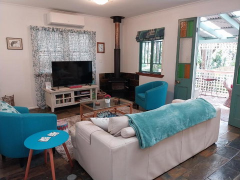 Alba The Scots Cottage Walk Every Where - Accommodation Southport 4