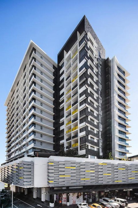 Alcyone Hotel Residences - Accommodation Southport 2