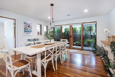 Alfresco Poolside Retreat Rye - Accommodation Southport 2