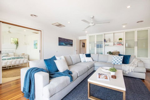 Alfresco Poolside Retreat Rye - Accommodation Southport 3