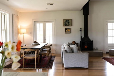 Alkina Old Quarter Luxury Accommodation - Accommodation Southport 1