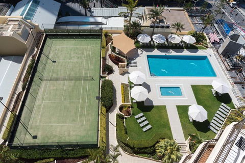 Allunga Stunning Beach Side Apartment - Southport Accommodation 2