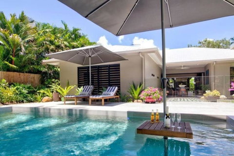 Allure - 4 Bedroom Luxury House In Port Douglas - Accommodation Southport 0
