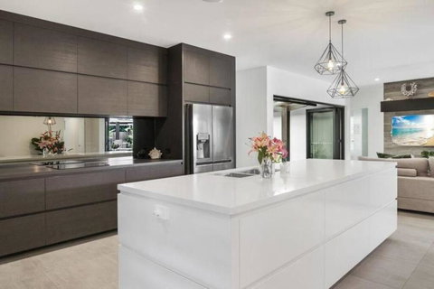 Allure - 4 Bedroom Luxury House In Port Douglas - Accommodation Southport 1