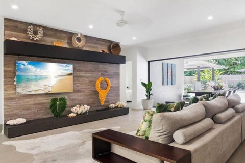 Allure - 4 Bedroom Luxury House In Port Douglas - Accommodation Southport 3