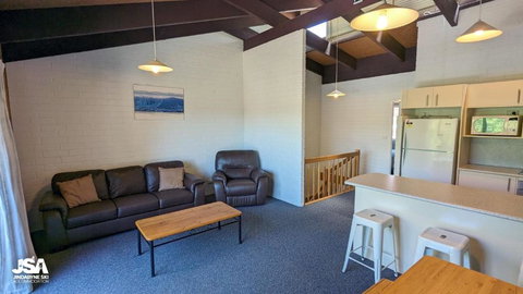 Alpha Centauri 8 - Accommodation Southport 2