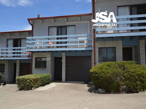 Alpha Centauri 8 - Accommodation Southport 0