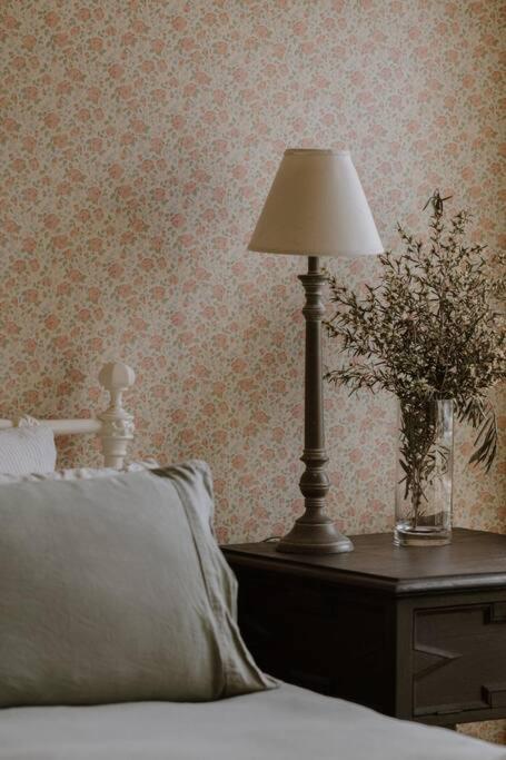 Amarela Haus - Calming Retreat Within Oceans Reach - Accommodation Southport 4