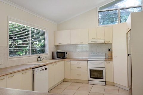 Amaroo House - Accommodation Southport 3