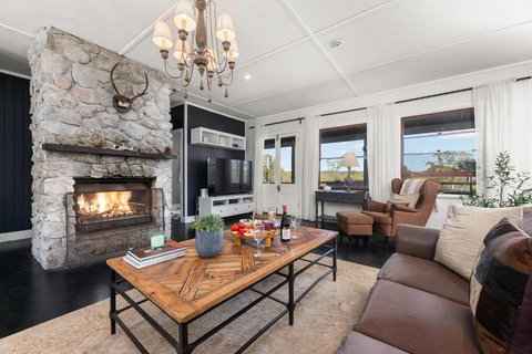 Amberlea Homestead & Cottage - Accommodation Southport 2